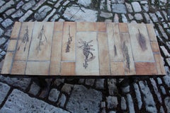 Table basse conçue par Roger Capron