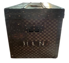 Original Louis Vuitton hat trunk, manufactured in Paris between 1895 and 1898