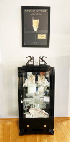 Three-sided glazed Art Deco display case