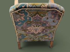 Ein Paar französische Art-Déco-Sessel aus Massivholz und orientalischem Samt, 1930er Jahre