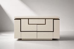 Jean Claude Mahey zugeschrieben, lackiertes Sideboard, Messingintarsien, Frankreich, 1970er Jahre