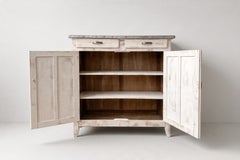 Credenza a due ante in stile provenzale francese, pino verniciato, piano in zinco, anni ’30