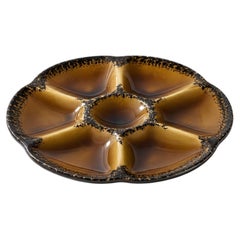 Assiette à huîtres de Gien, majolique émaillée « Flambe » marron, France, années 1960