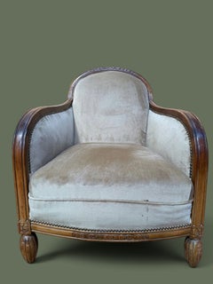 French Art Deco Pair of Club Chairs, Carved Walnut, 1930s