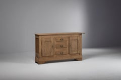 Credenza provinciale in rovere con ante intagliate a forma di serpentina, Francia, anni ’90 del XIX secolo