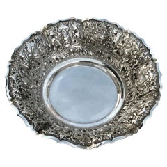 Rare Antique Yogyakarta Silver Tripod Presentation Plate, Indonesia, 1940-1950.