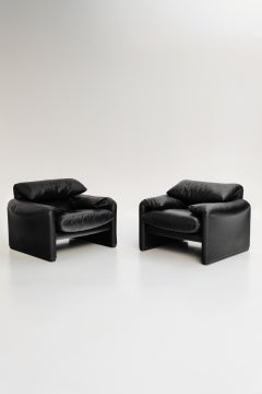Ein Paar Maralunga-Sessel von Vico Magistretti für Cassina