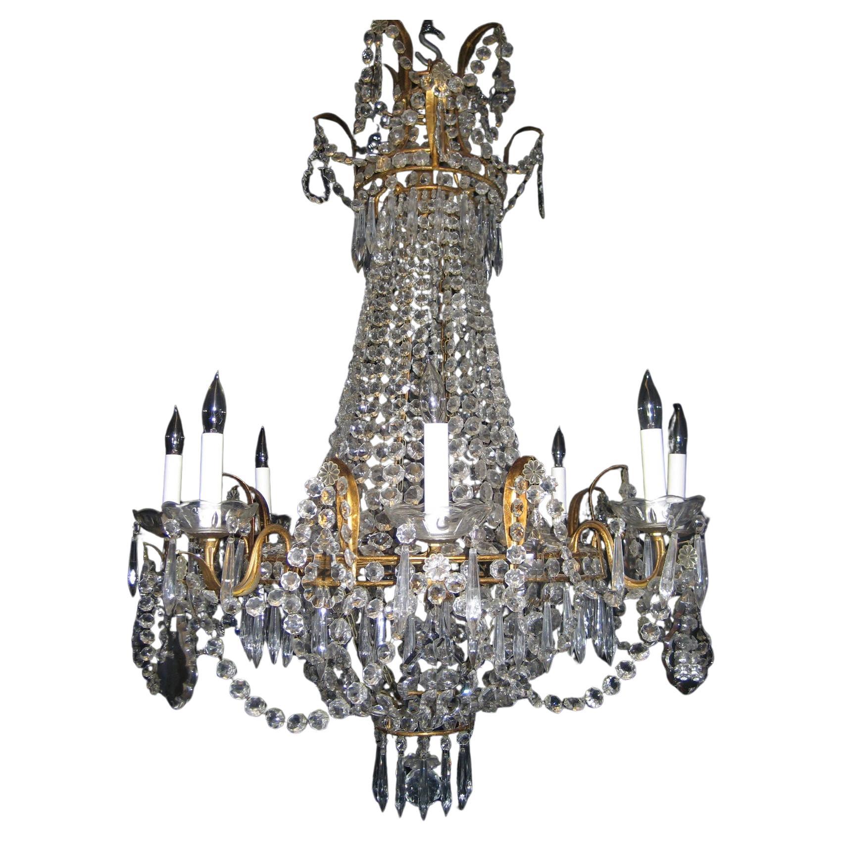 Antigua araña francesa de estilo Luis XVI, dorada y de cristal en venta