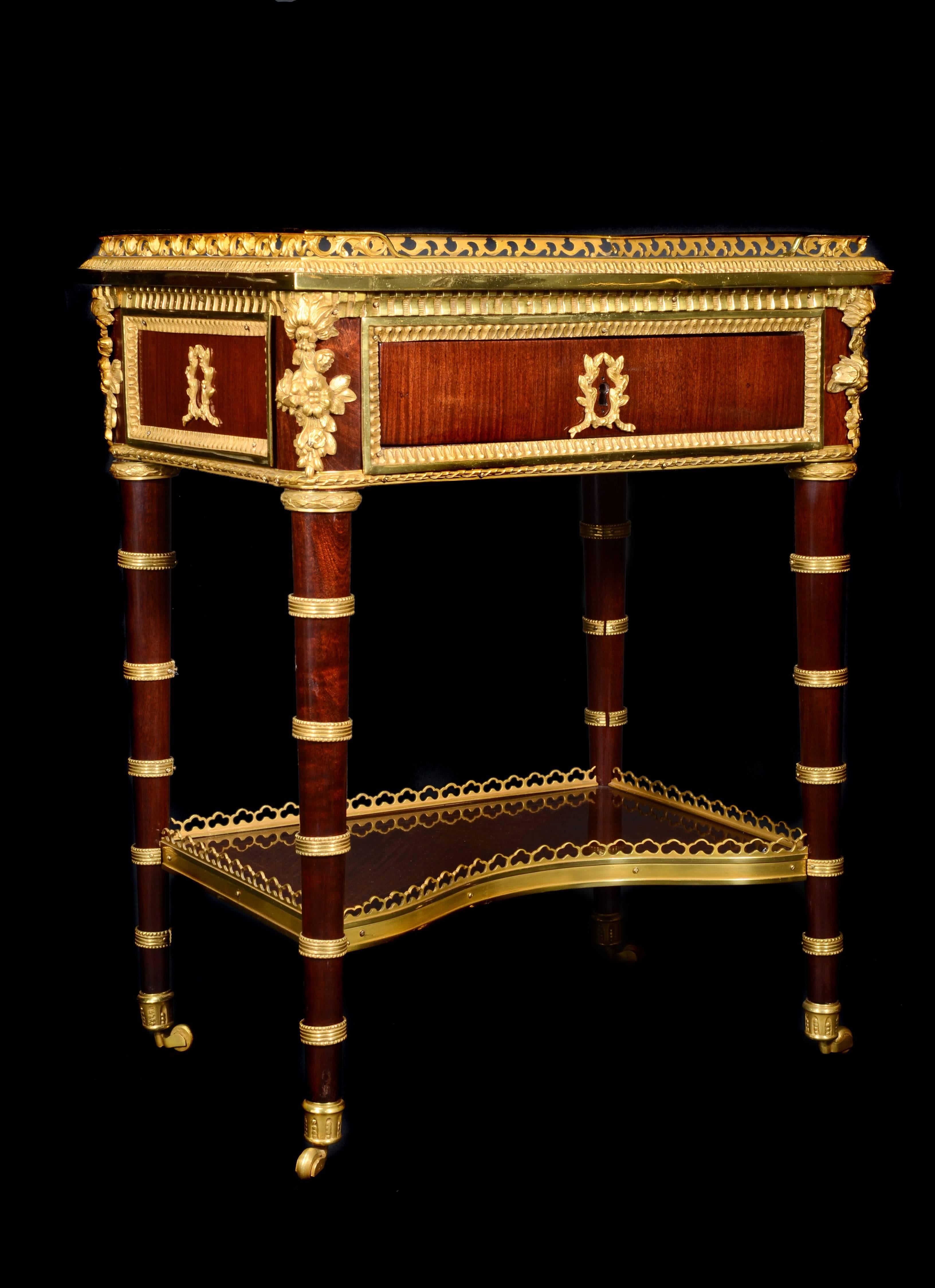 Pair of Antique French Louis XVI Style Gilt Bronze-Mounted Mahogany Side Tables In Good Condition In New York, NY
