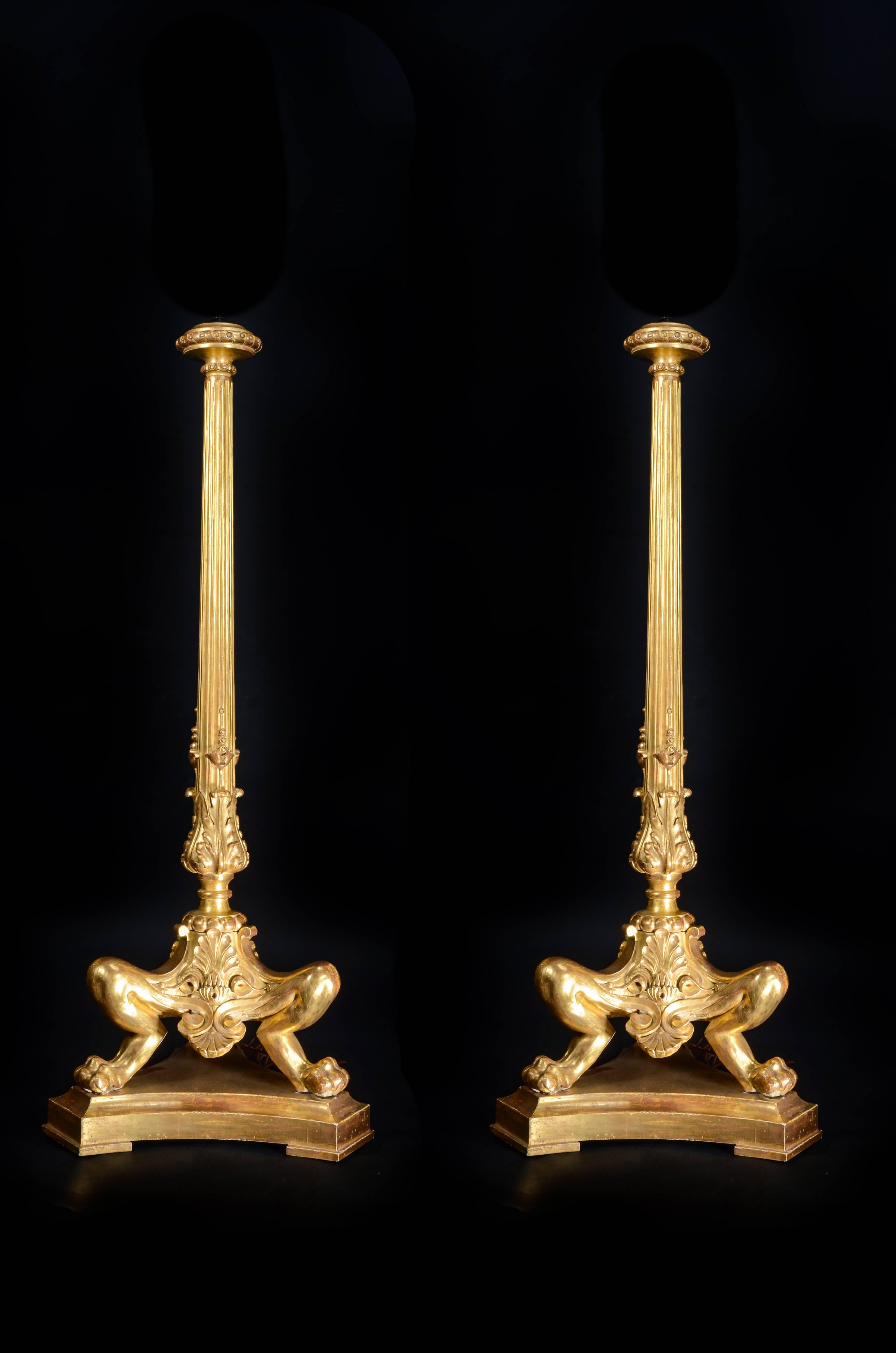 Pair of Antique French Neoclassical Style Carved Giltwood Floor Lamps In Good Condition In New York, NY