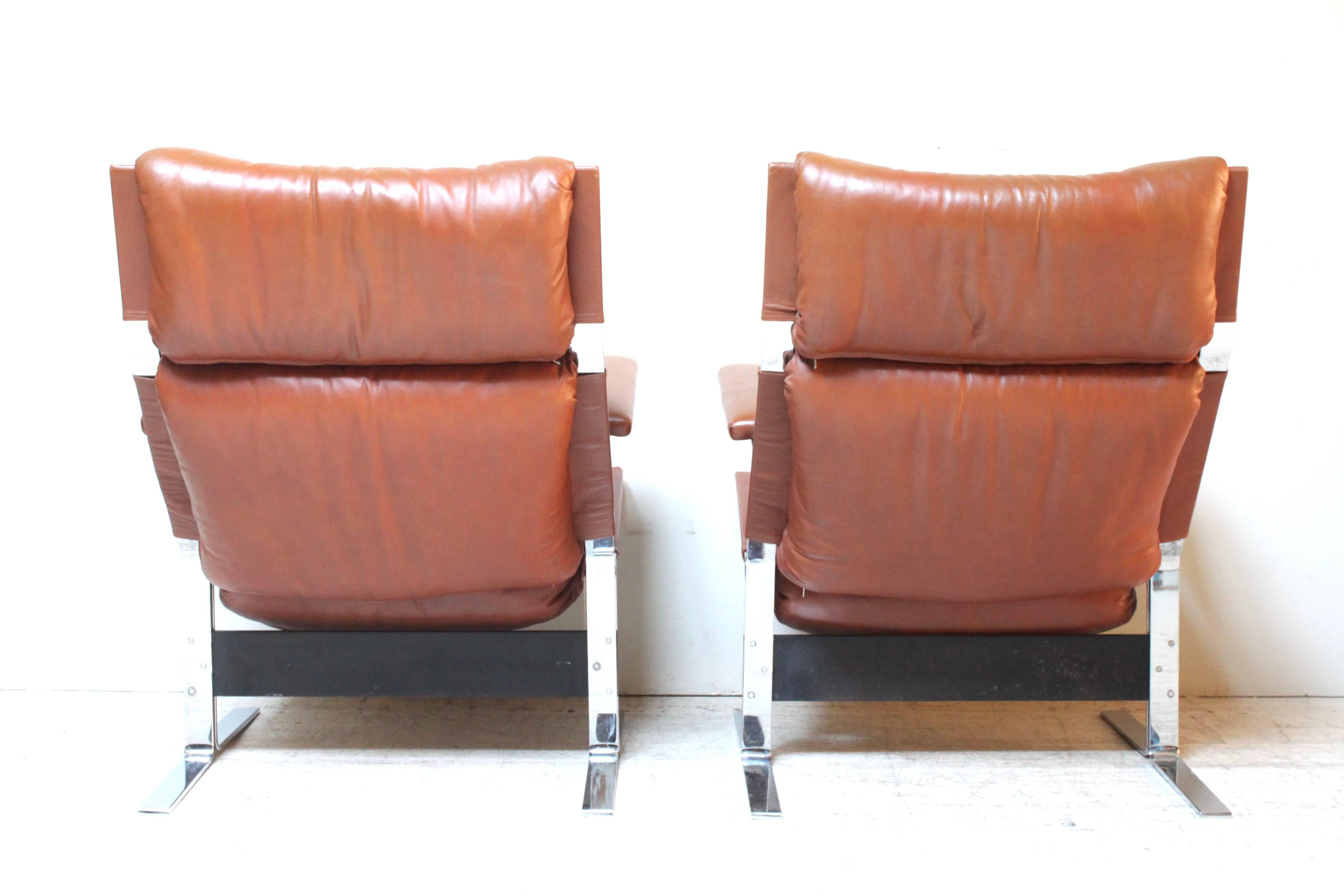 Mid-Century Modern Pair of Lounge Chairs by Richard Hersberger