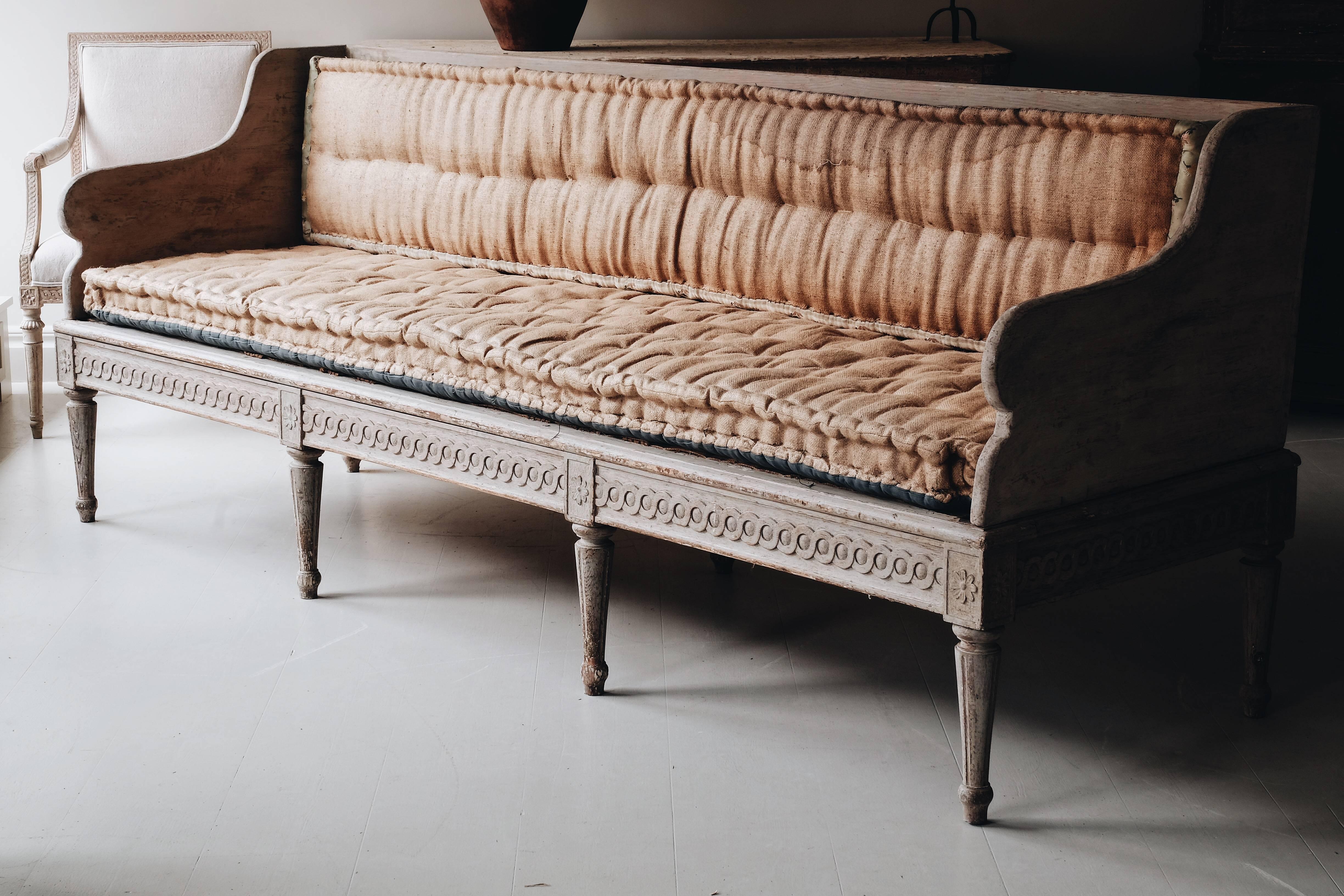 gustavian settee