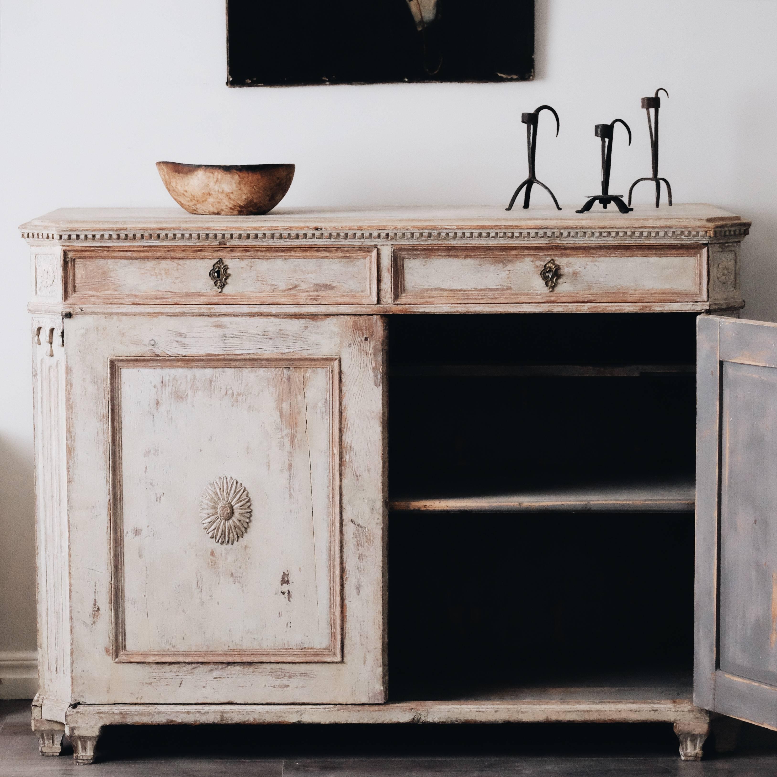 19th Century Gustavian Buffet or Sideboard In Good Condition In Mjöhult, SE