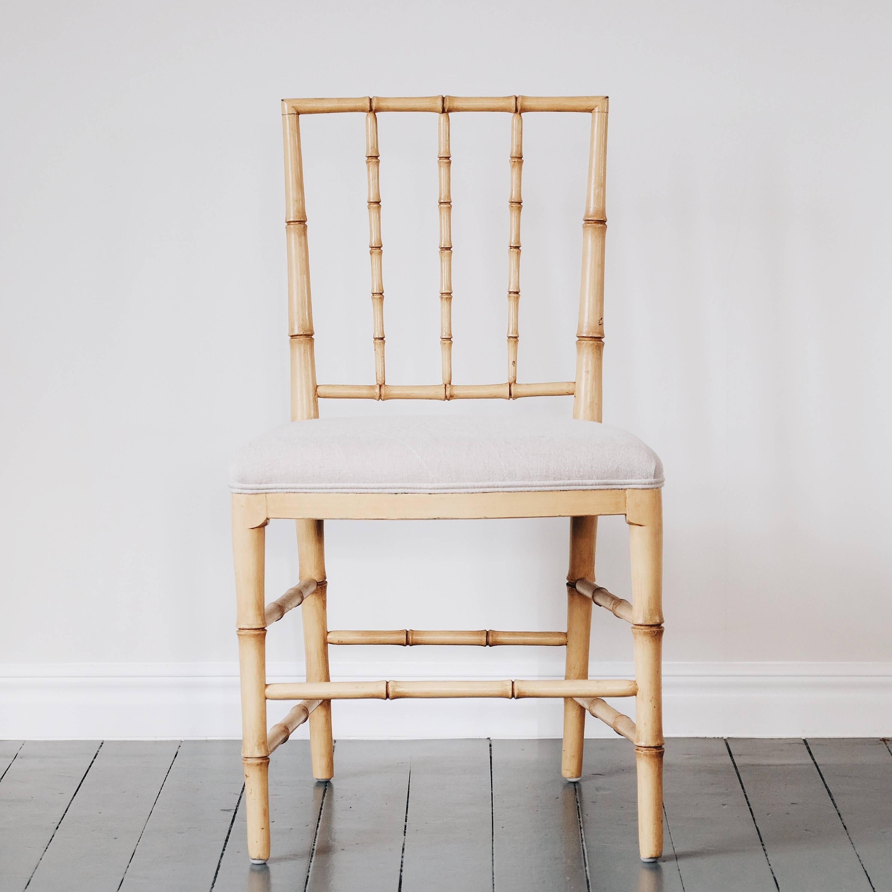 Painted Set of Four 19th Century Gustavian Dinning Chairs