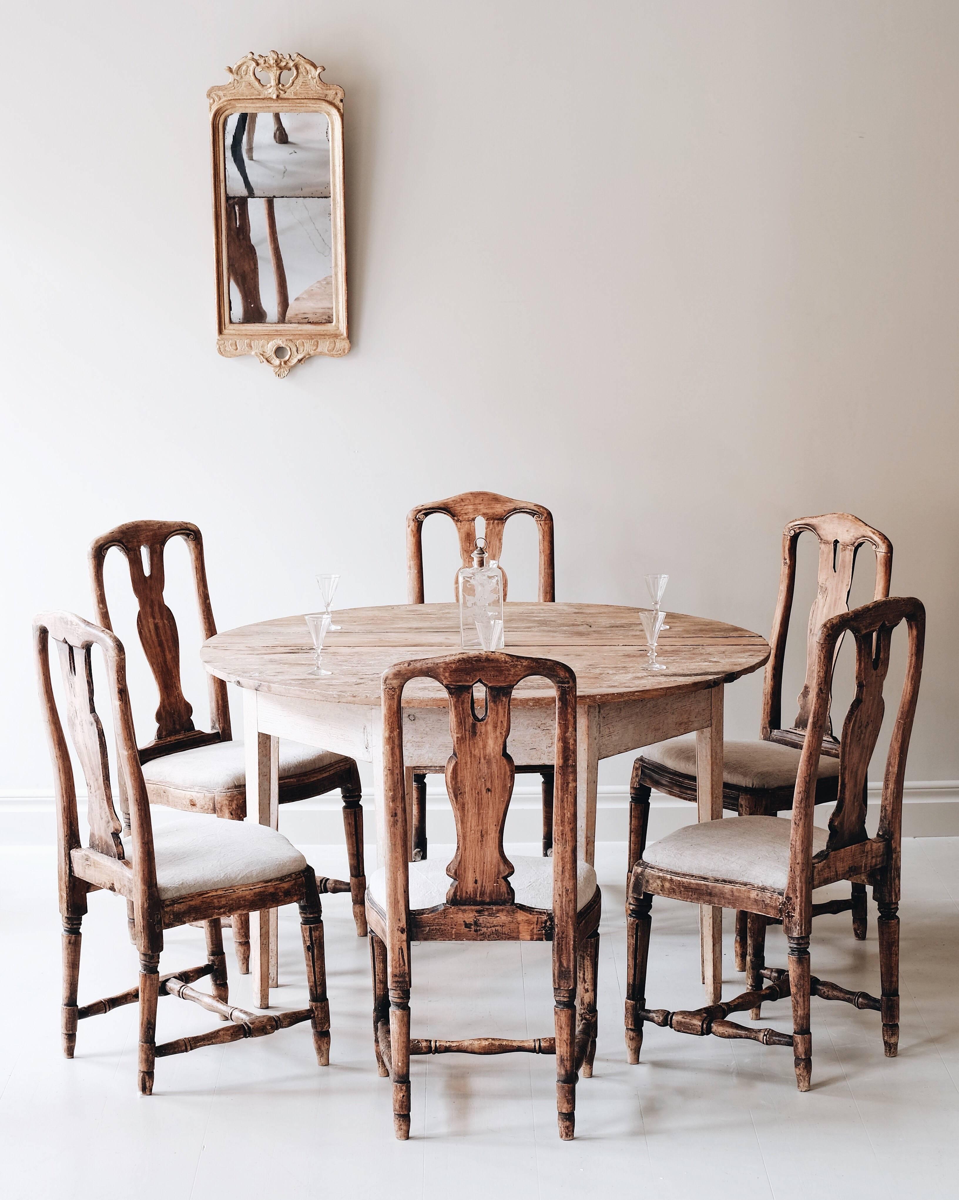 Fine set of six 18th century transitional late Baroque / Gustavian chairs in original color, Stockholm Sweden, circa 1775. Signed MLB, master chair maker Melchior Lundberg. (1774-1812) 

Literature: Lars Sjoberg, 