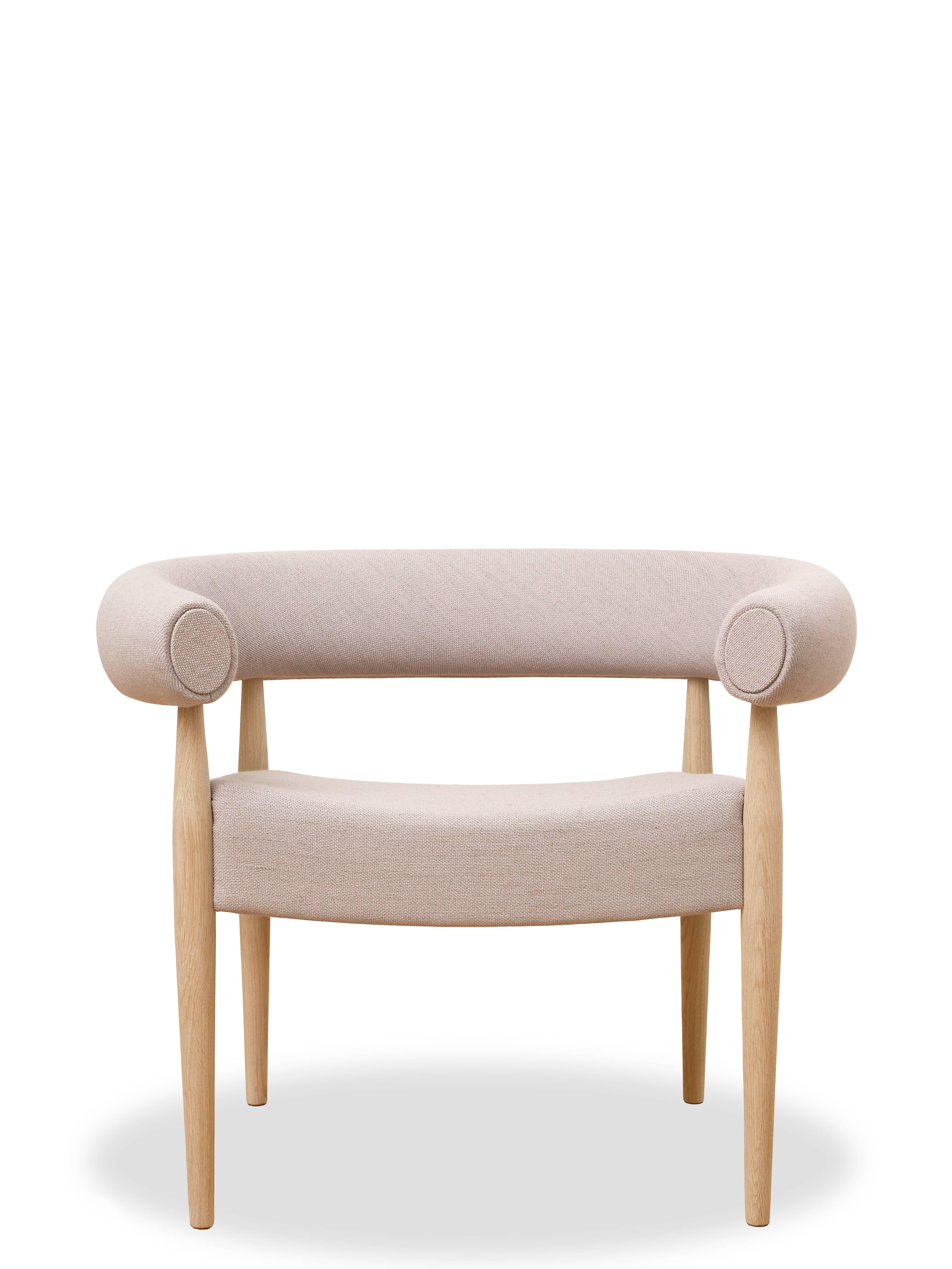 Nanna Ditzel (1923-2005). Ring chair in oak with seat and back upholstered in fabric from Kvadrat . Designed in 1958. Manufactured by GETAMA in Denmark. It is possible to choose any color and type of fabric or leather for the chair. It is also
