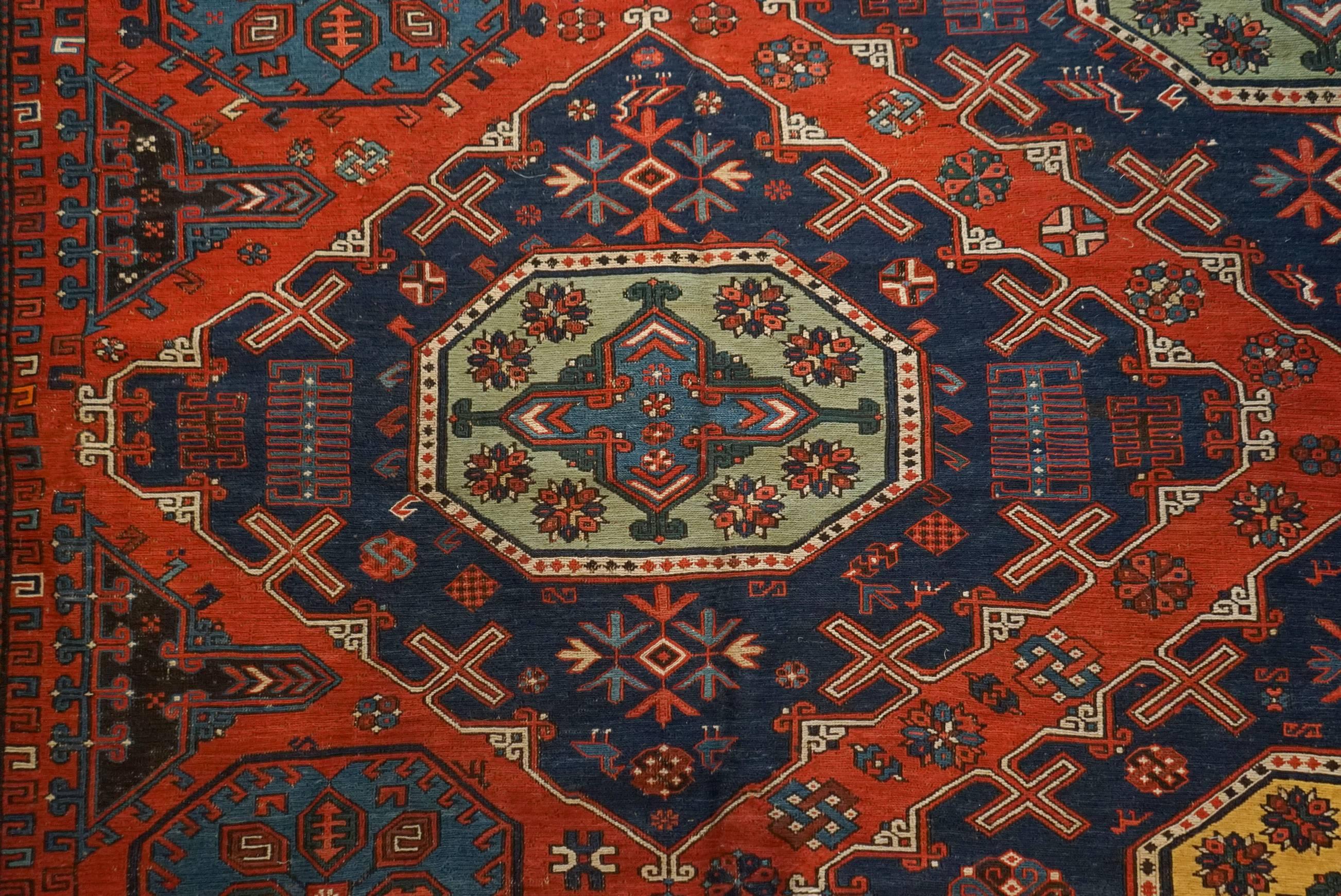 This antique Soumak rug is in perfect condition, Soumak rugs from this period are very rare.
Period: Beginning of the 20th century.
Composition: Wool.
Dimensions: 440 x 330 cm
Handwoven.
 