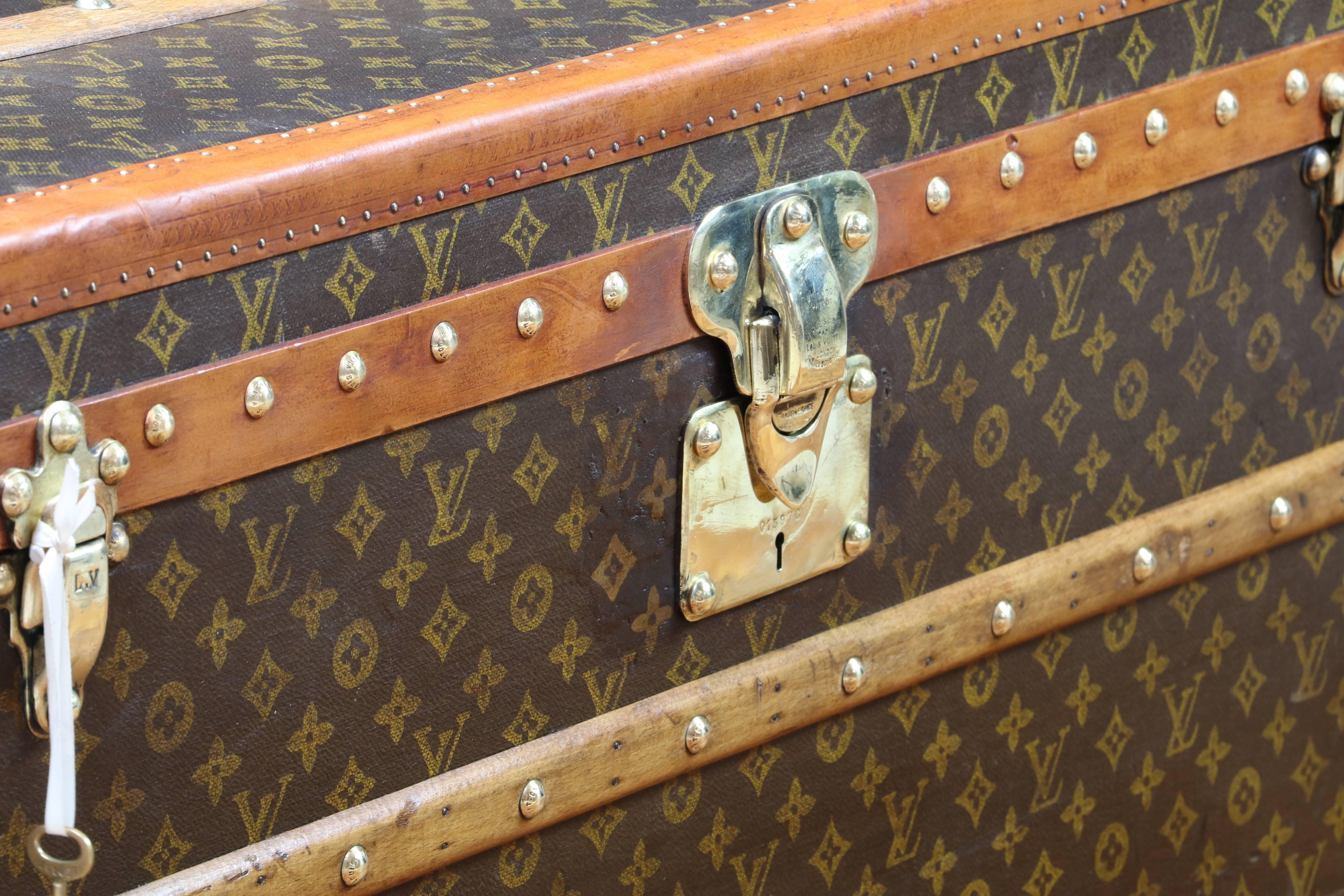 1930s Louis Vuitton Monogram Leather Corners and Key 1