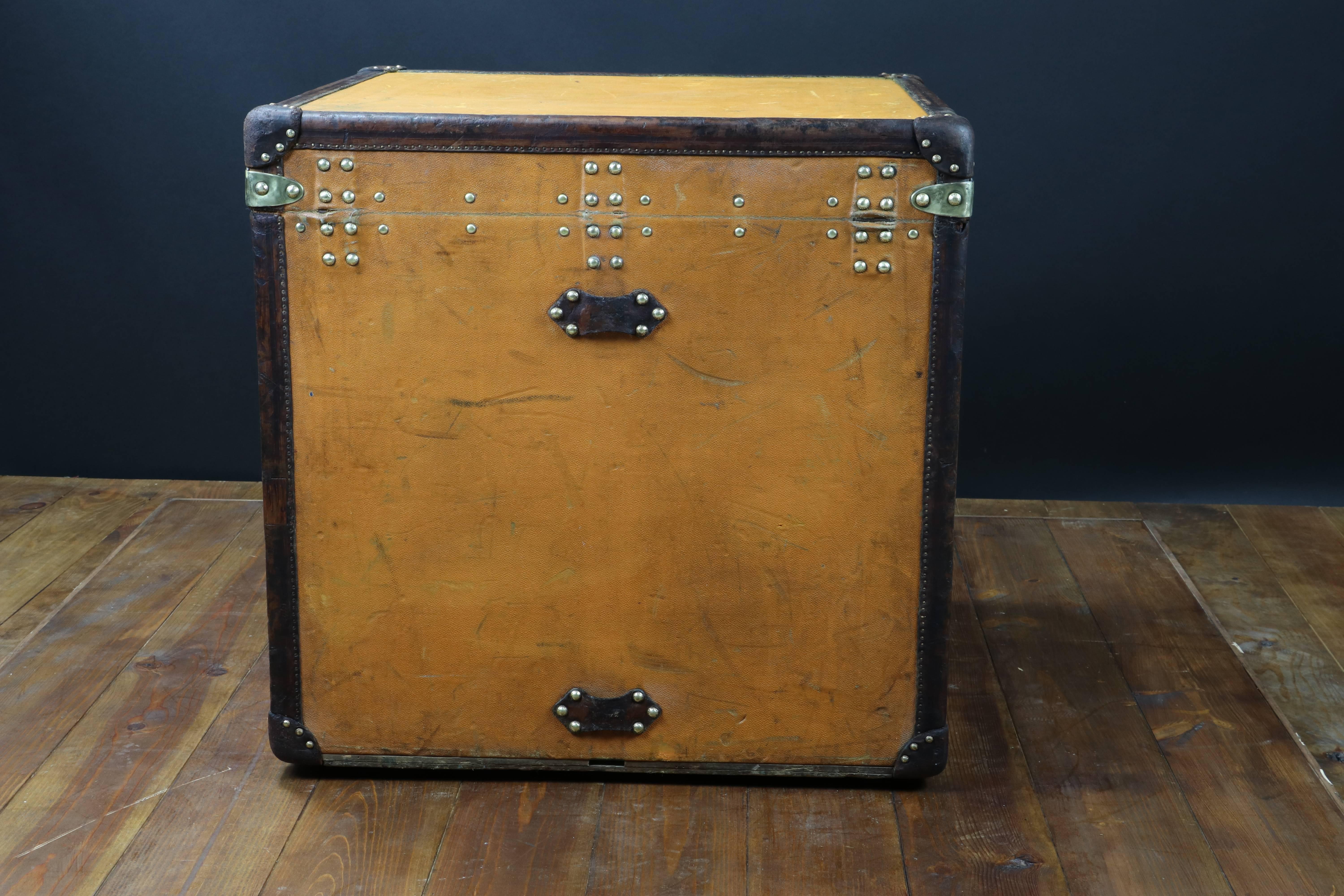 Early 20th Century 1910s Louis Vuitton Woman Hat Trunk