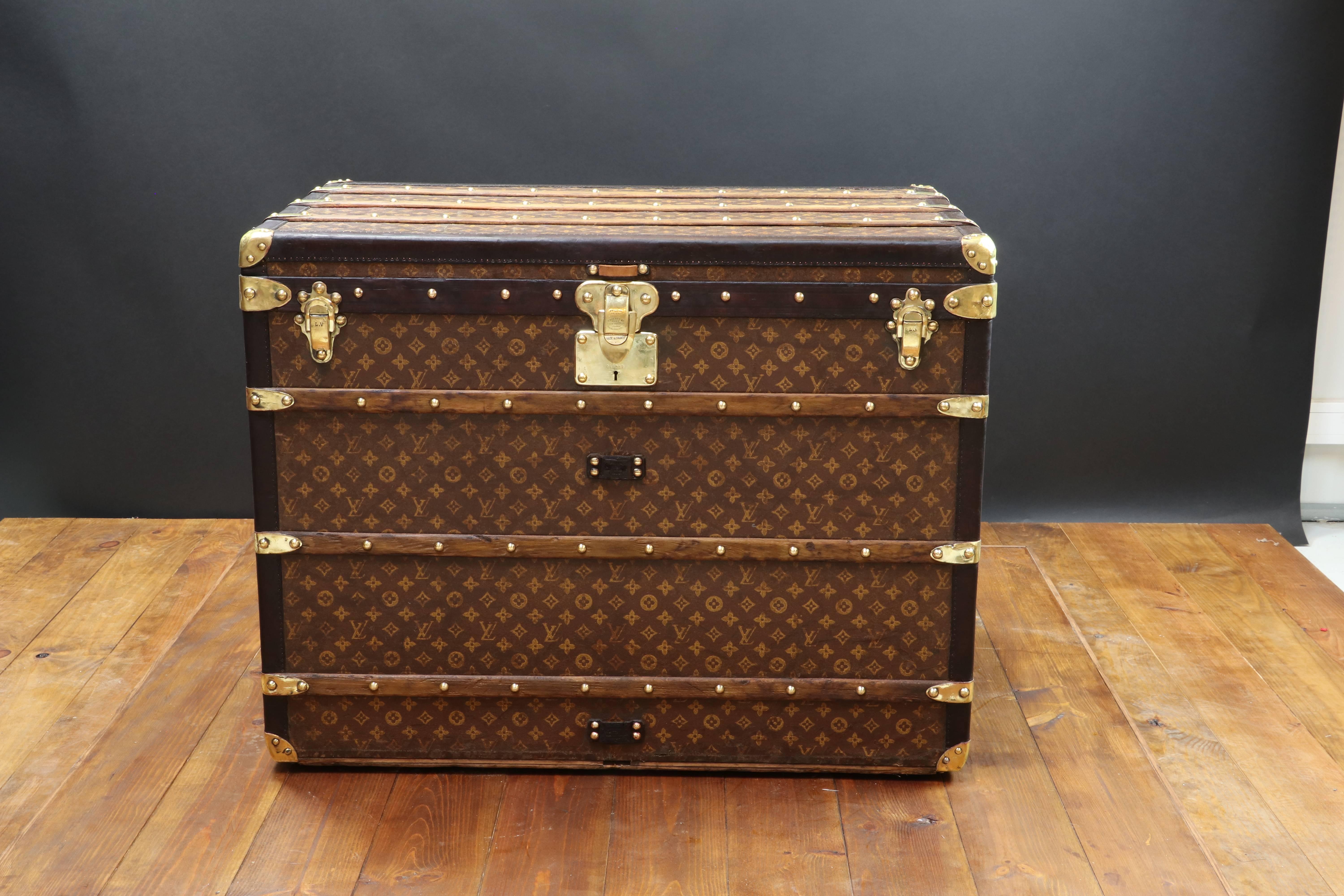 1920s, Louis Vuitton Woman Hat Monogram Trunk In Good Condition In Haguenau, FR