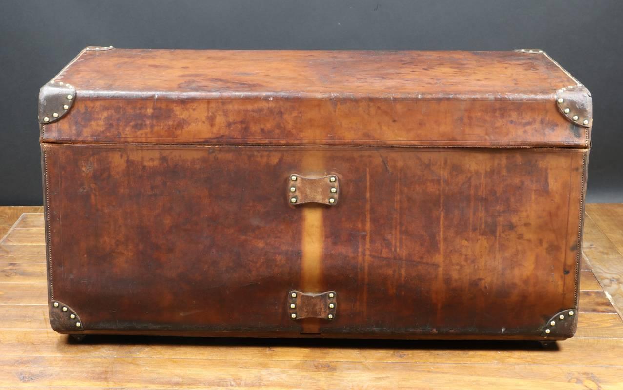 1920s Goyard Steamer Trunk in Natural Leather In Fair Condition For Sale In Haguenau, FR