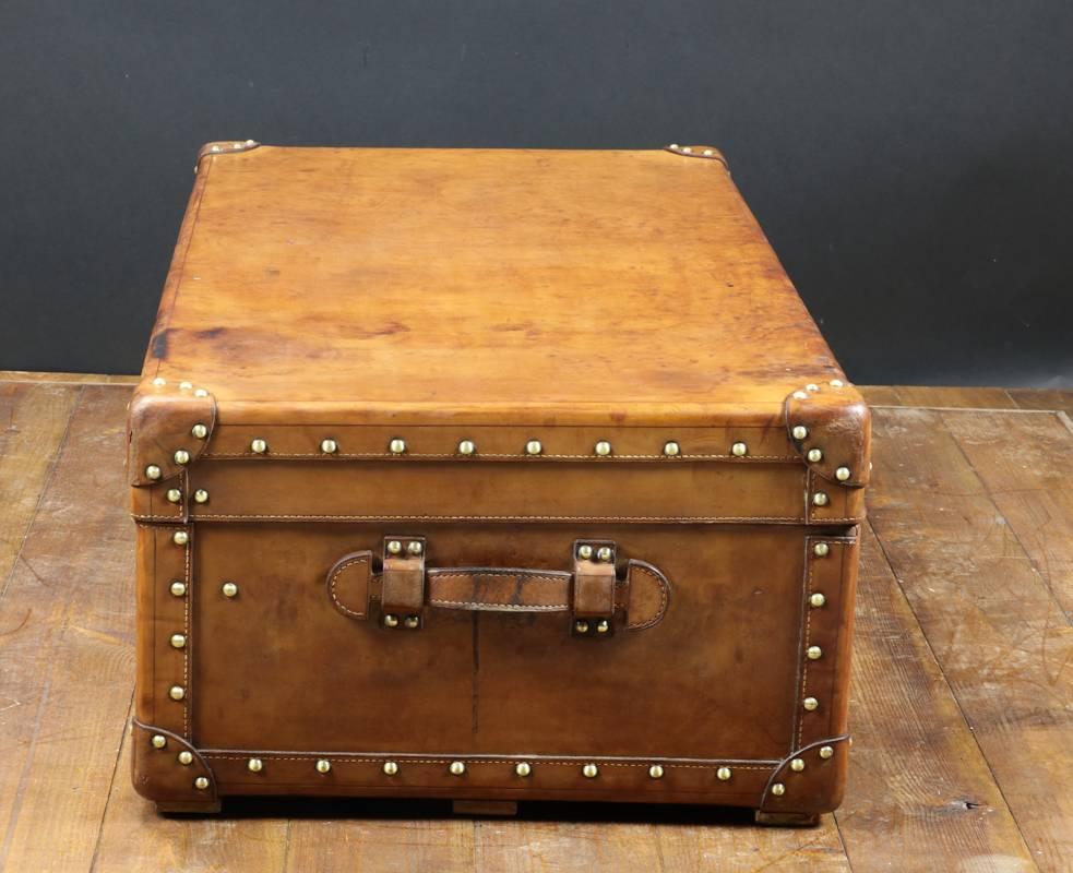 1930s Leather Cabin Trunk In Good Condition For Sale In Haguenau, FR