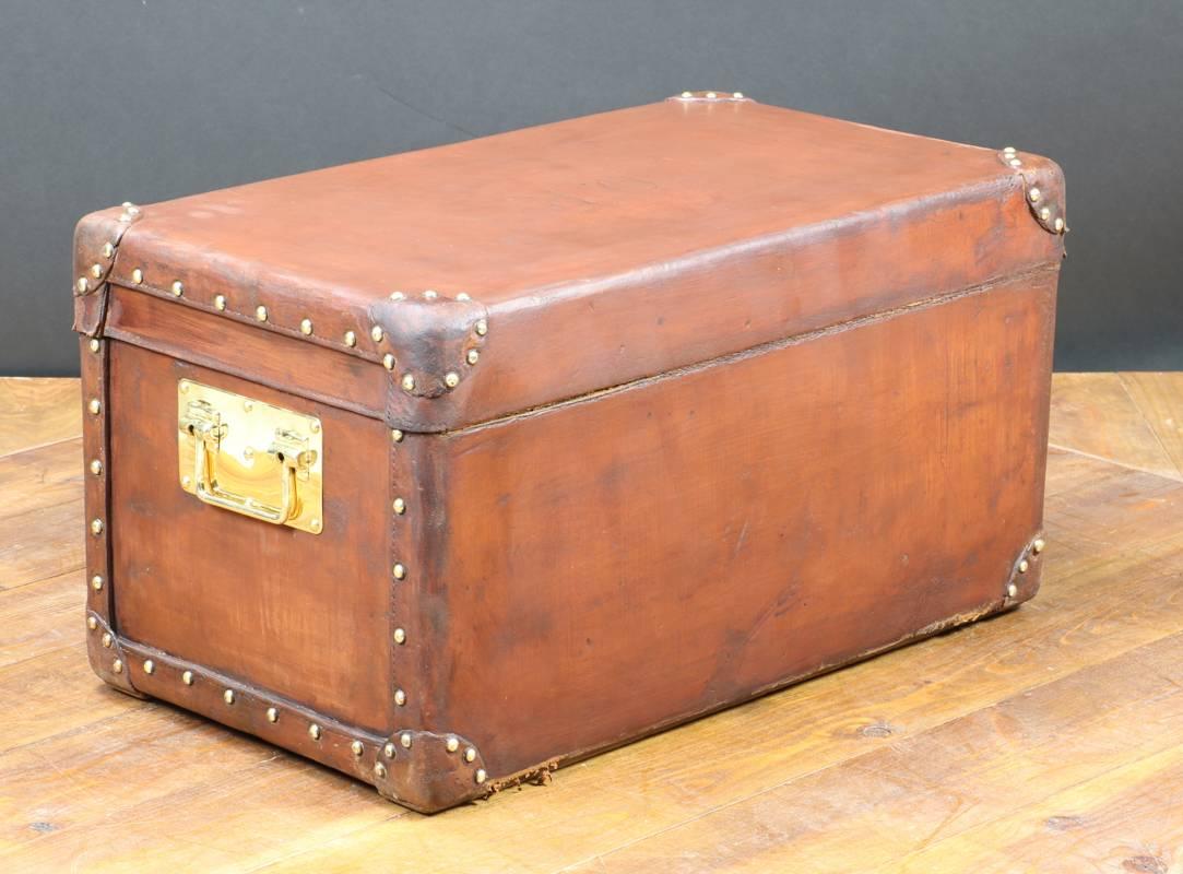 1920s Natural Leather Trunk For Sale 1