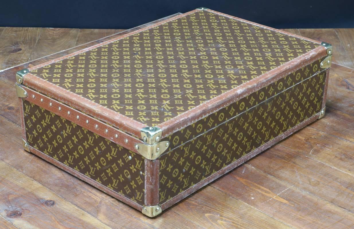 1950s Louis Vuitton Monogram Suitcase In Good Condition In Haguenau, FR