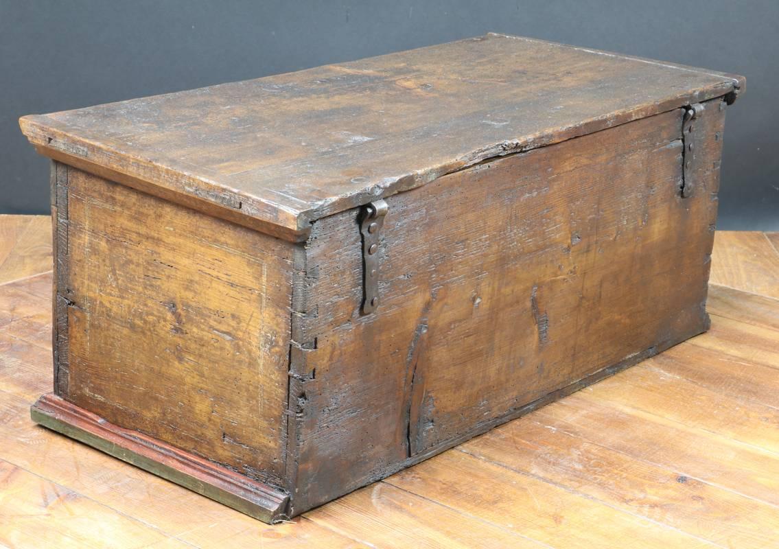 Chest, Trunk Polychrome, 1797  In Good Condition For Sale In Haguenau, FR