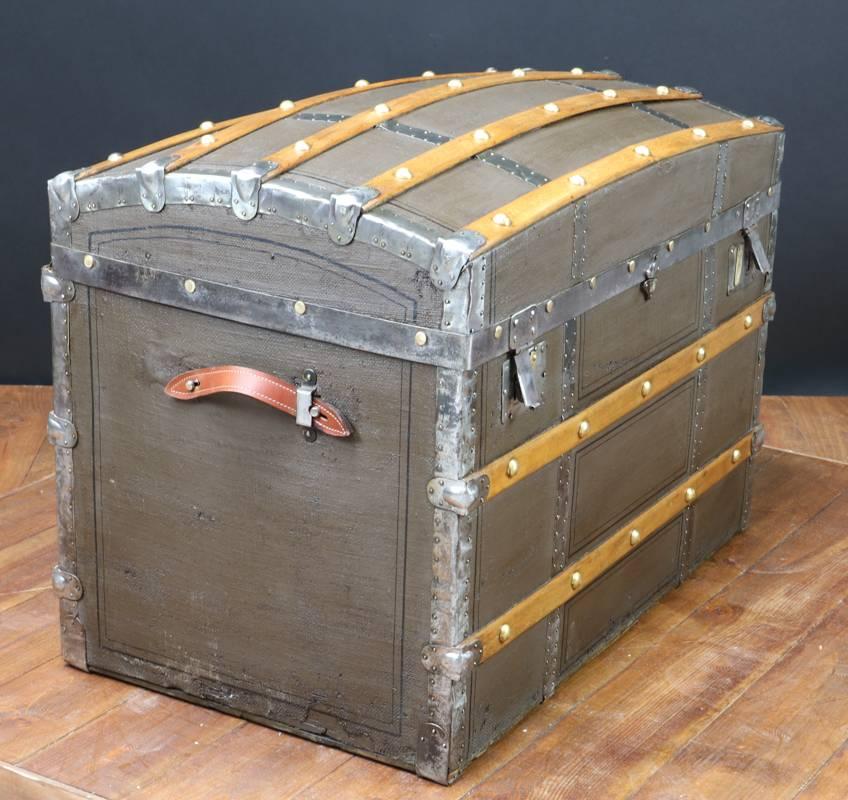 1900s French Trunk In Excellent Condition In Haguenau, FR