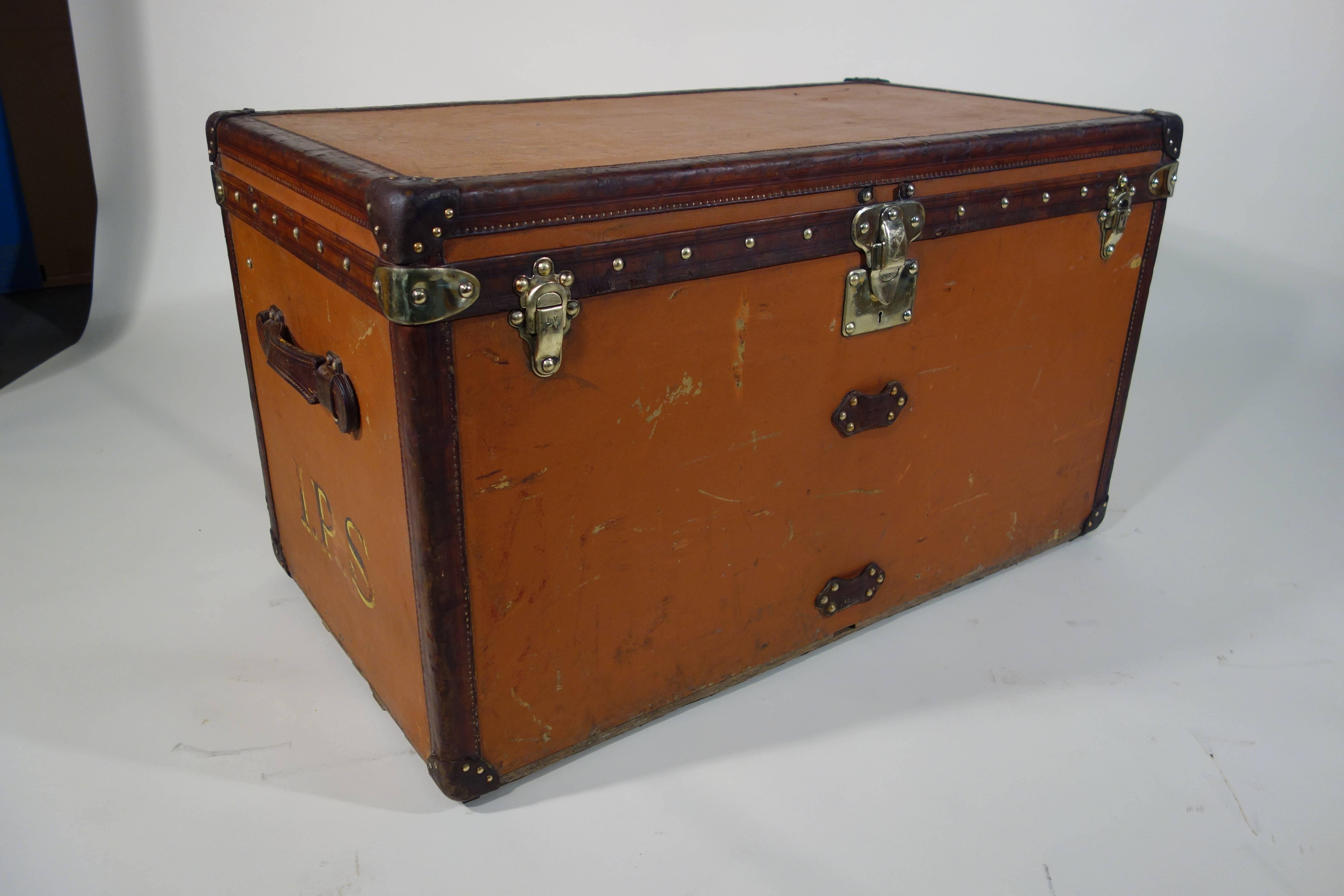 Early 20th Century 1910s Orange Louis Vuitton Steamer Trunk or Malle Courrier Vuitonite Orange For Sale