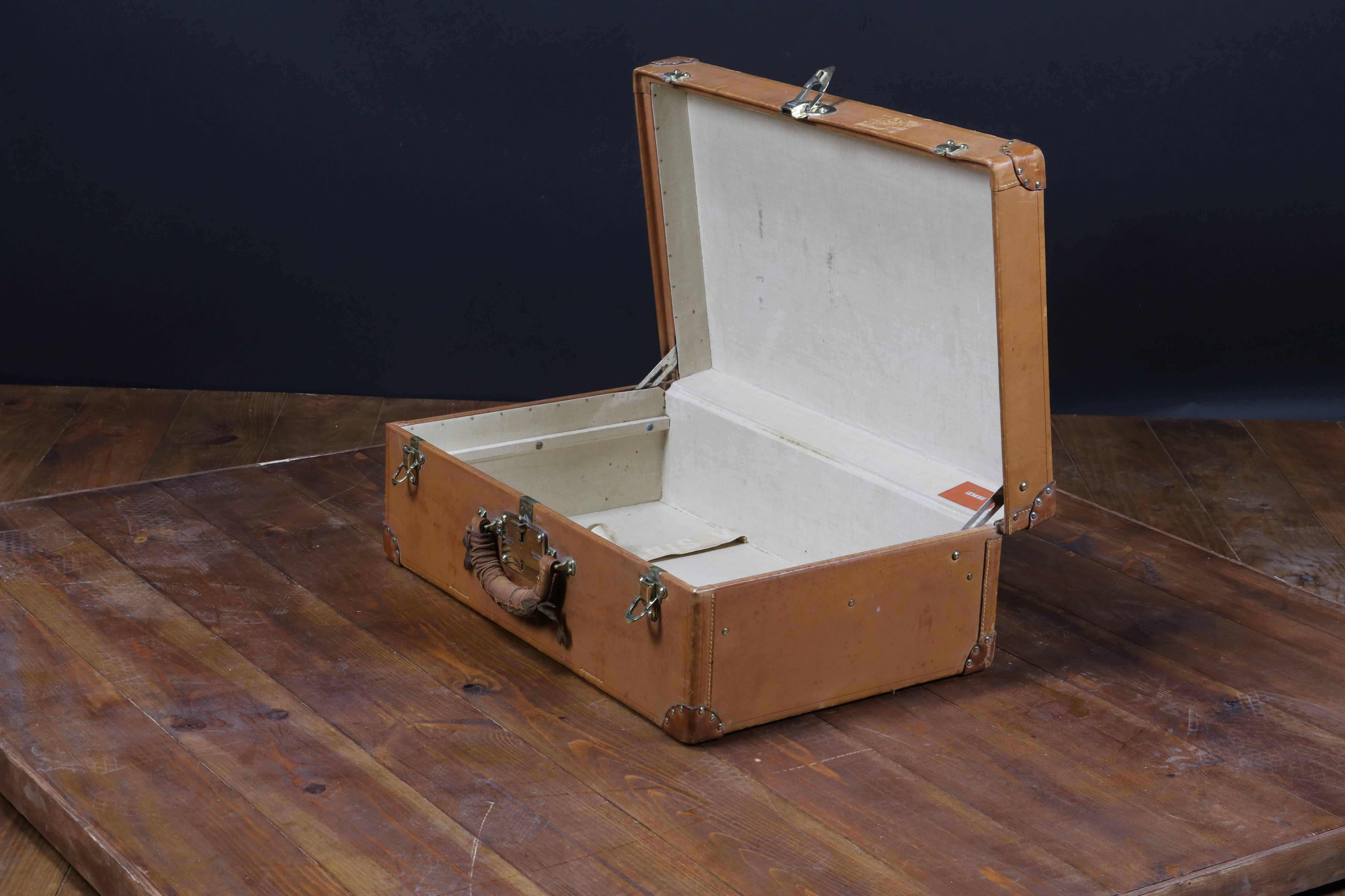 Early 20th Century 1920 Louis Vuitton Natural Leather Suitcase For Sale