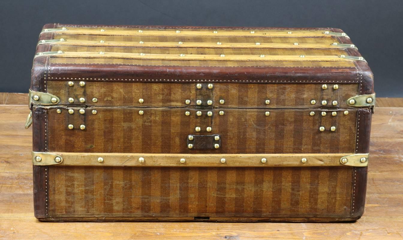 1870s Louis Vuitton Stripped Trunk In Good Condition In Haguenau, FR
