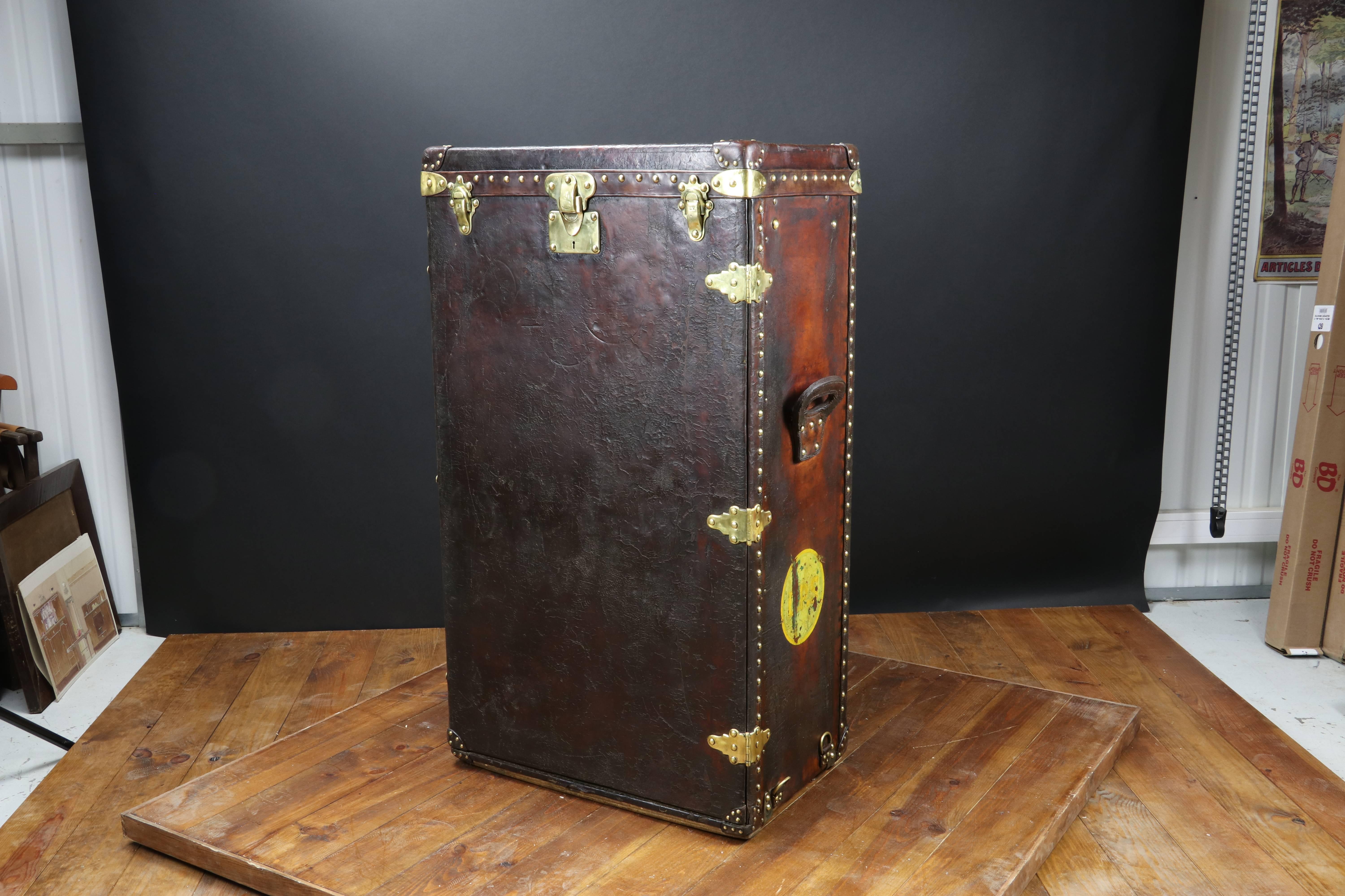 1930s Louis Vuitton Lilly Pons Leather Trunk 30 Pairs of Shoes In Good Condition For Sale In Haguenau, FR
