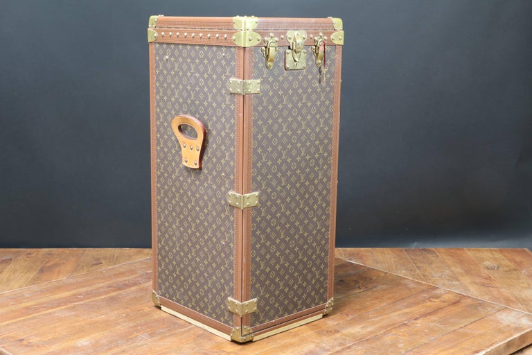 Late 20th Century 20th Century Very Rare and Exquisite Louis Vuitton Stokowski Writing Desk Trunk For Sale