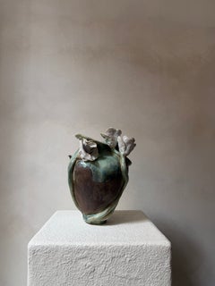 Jarrón de cerámica hecho a mano n.º 1, de gres, con esmalte en tonos marrón piedra, jade y blanco