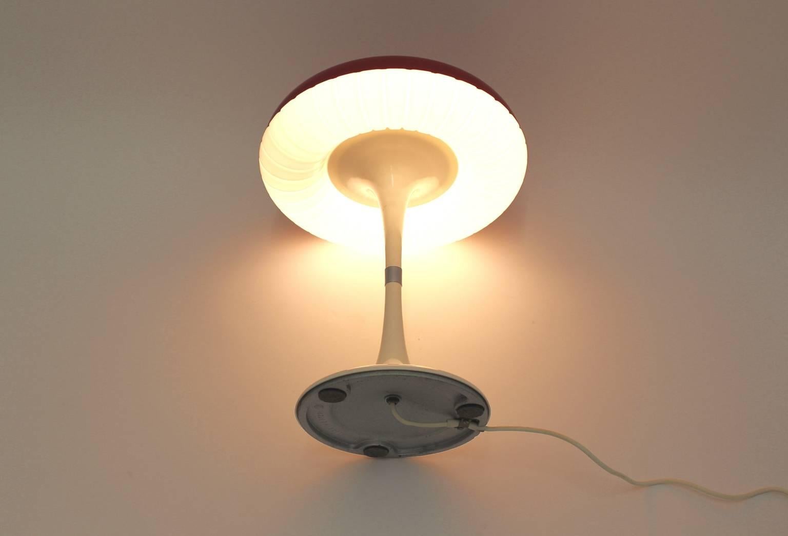 Lampe de bureau champignon rouge de l'ère spatiale Siform par Siemens, Allemagne, années 1960 en vente 1