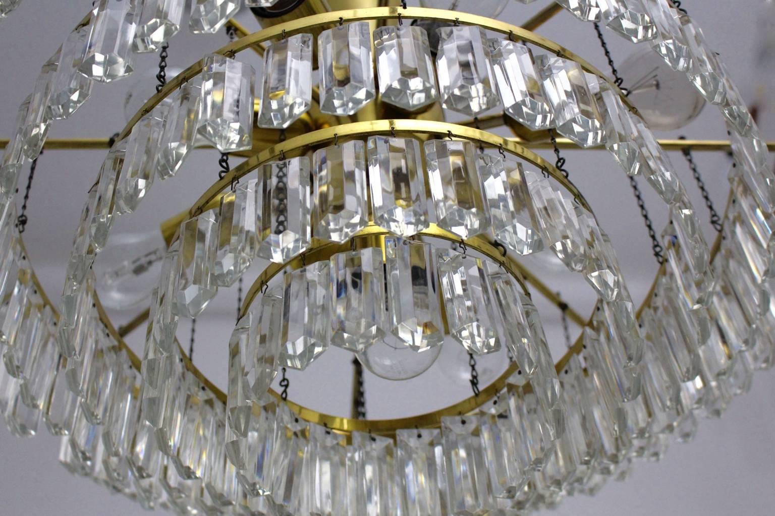 Mid Century Modern Crystal Glass Vintage Chandelier by Bakalowits 1960s Austria In Good Condition For Sale In Vienna, AT