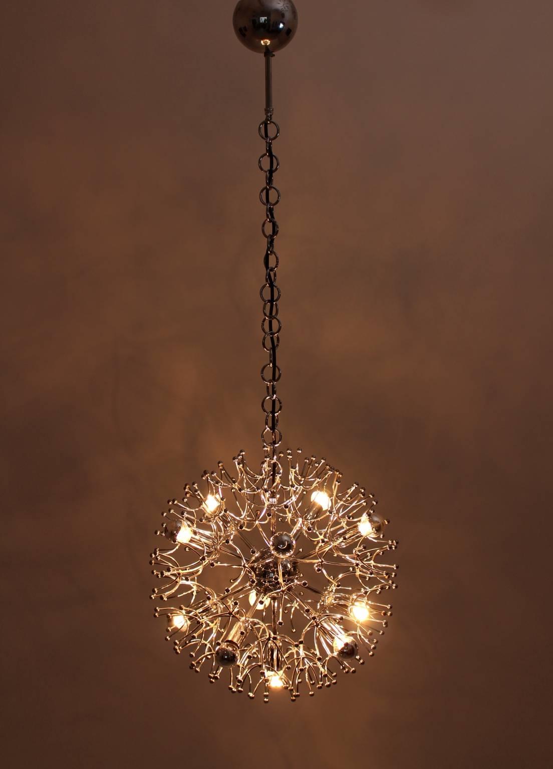 Space Age Metal Vintage Chandelier by Gaetano Sciolari, 1960s, Italy In Good Condition For Sale In Vienna, AT