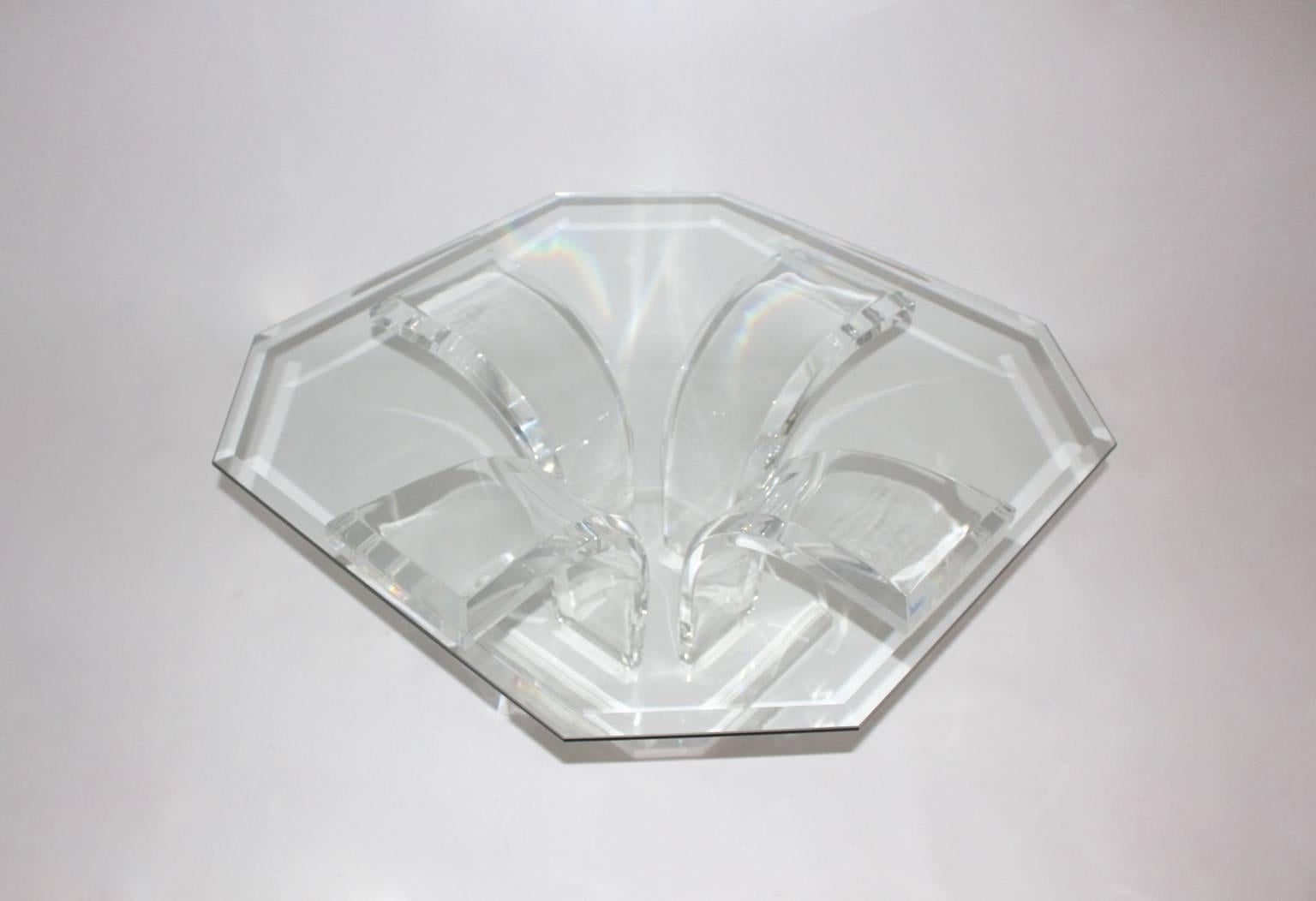 Mid Century Modern Lucite Clear Glass Coffee Table or Sofa Table , circa 1970 In Good Condition For Sale In Vienna, AT