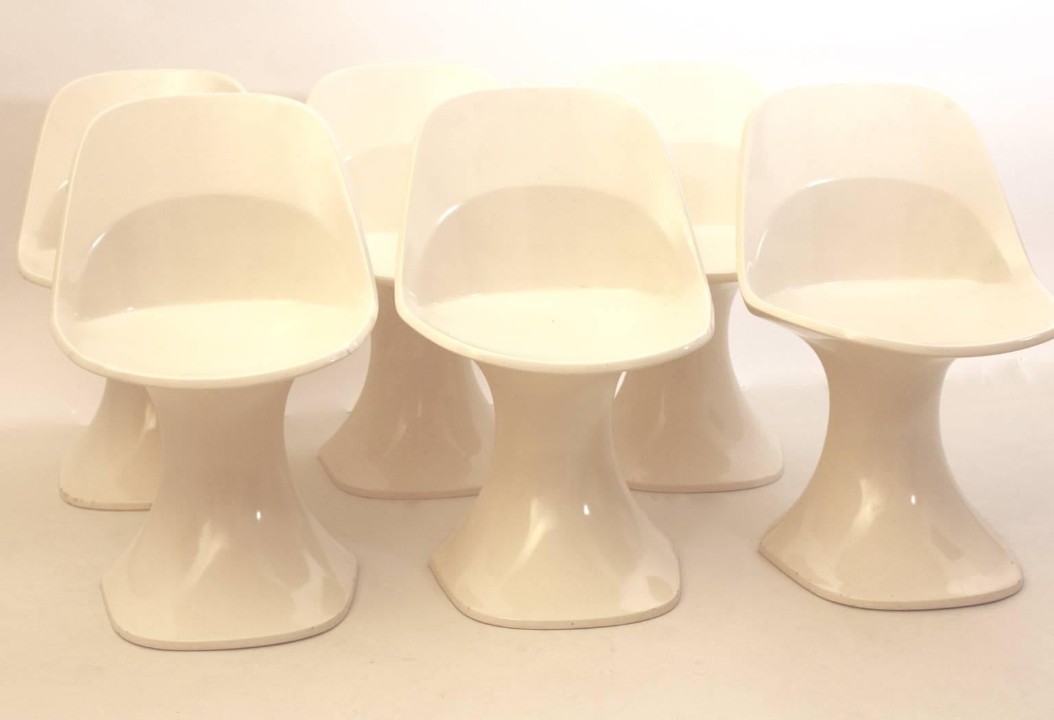 Late 20th Century Space Age Sculptural White Fiberglass Plastic Dining Room Set Finland 1970s For Sale