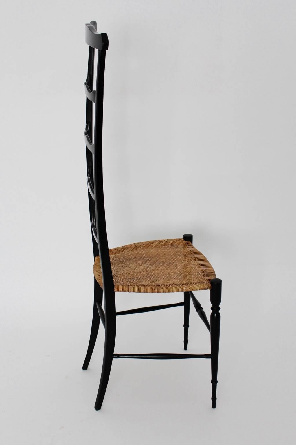 Mid-Century Modern Beistellstuhl aus Buche mit Raffia- Leiter von Chiavari, Italien, 1940er Jahre (Moderne der Mitte des Jahrhunderts) im Angebot