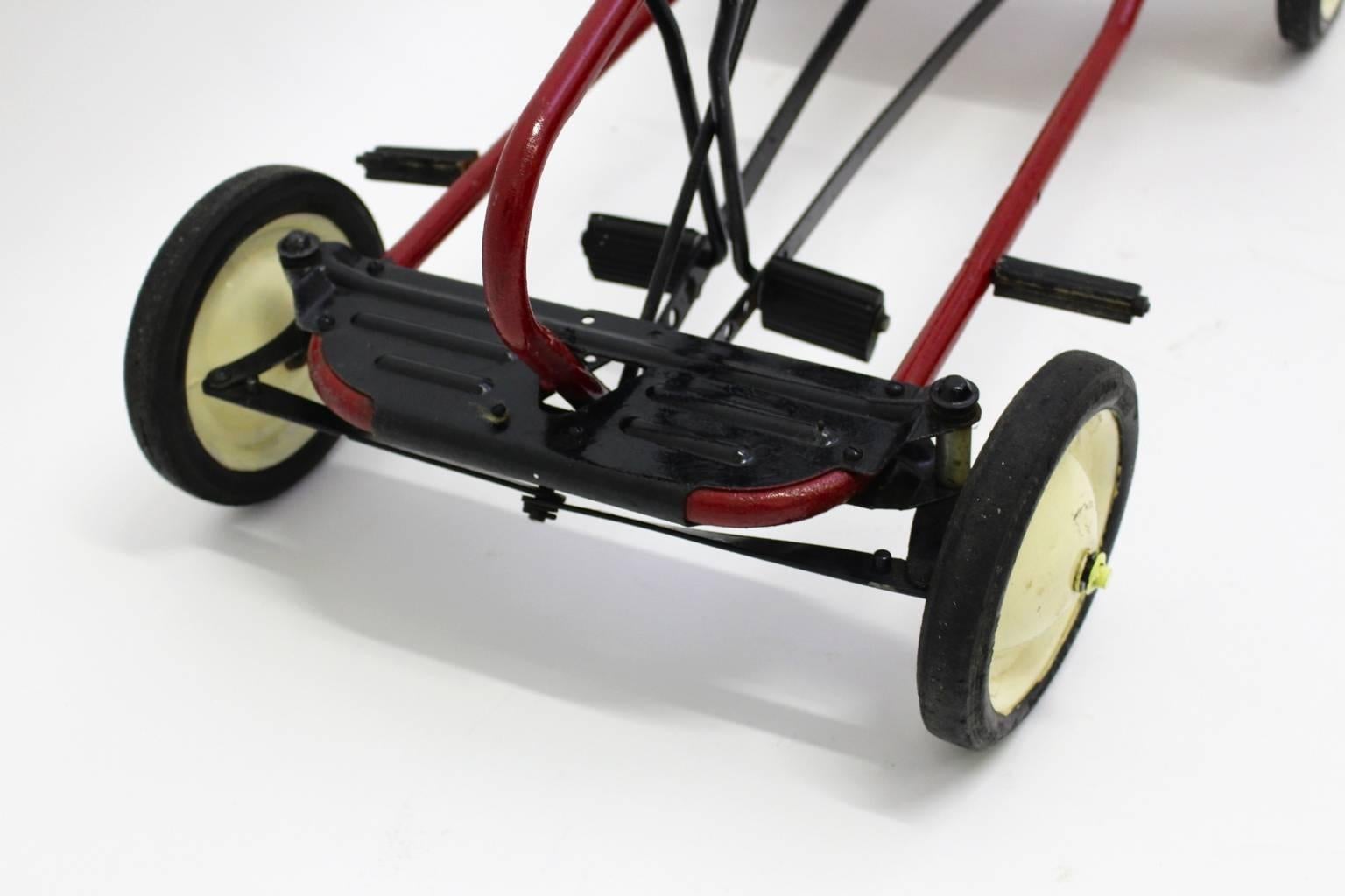 Rotes Vintage-Spielzeug-Pedalwagen fr Kinder, Mid-Century Modern, 1950er Jahre (Stahl) im Angebot