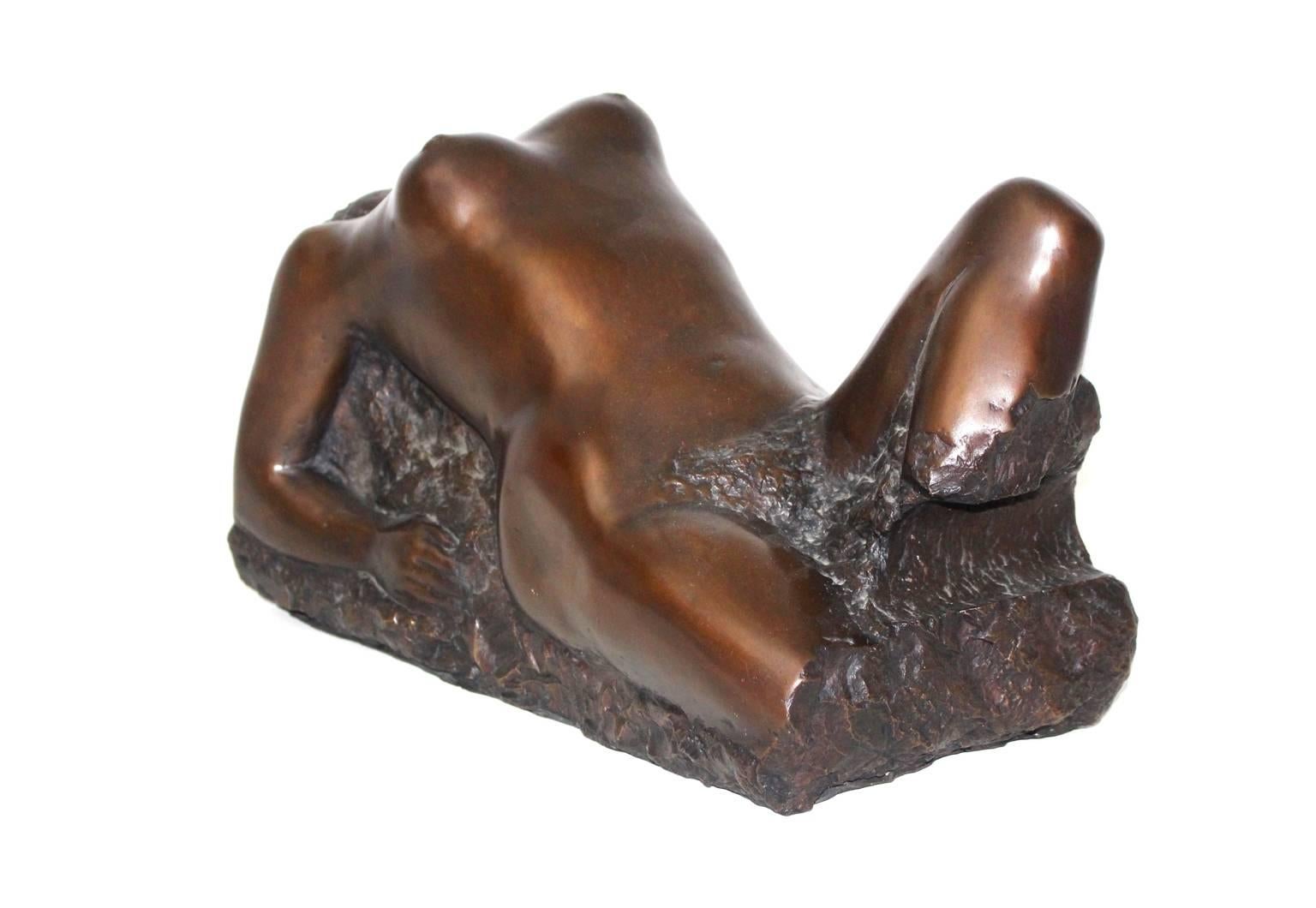 Torse de femme moderniste réalisé à la main par le sculpteur Oskar Bottoli 1980 Autriche.
Un beau torse féminin expressif réalisé en bronze patiné.
Oskar Bottoli (16.11.1921 Vienne - 19.9.1995 Vienne)
Oskar Bottoli  Il a étudié de 1945 à 1953 comme