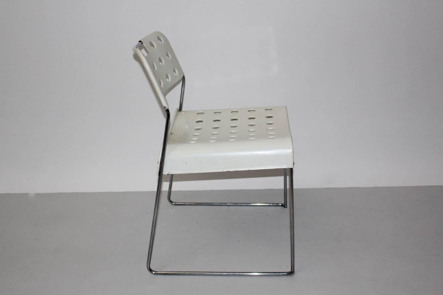 20ième siècle Chaise ou chaise d'appoint vintage en métal blanc de l'ère spatiale par Rodney Kinsman, 1971 en vente