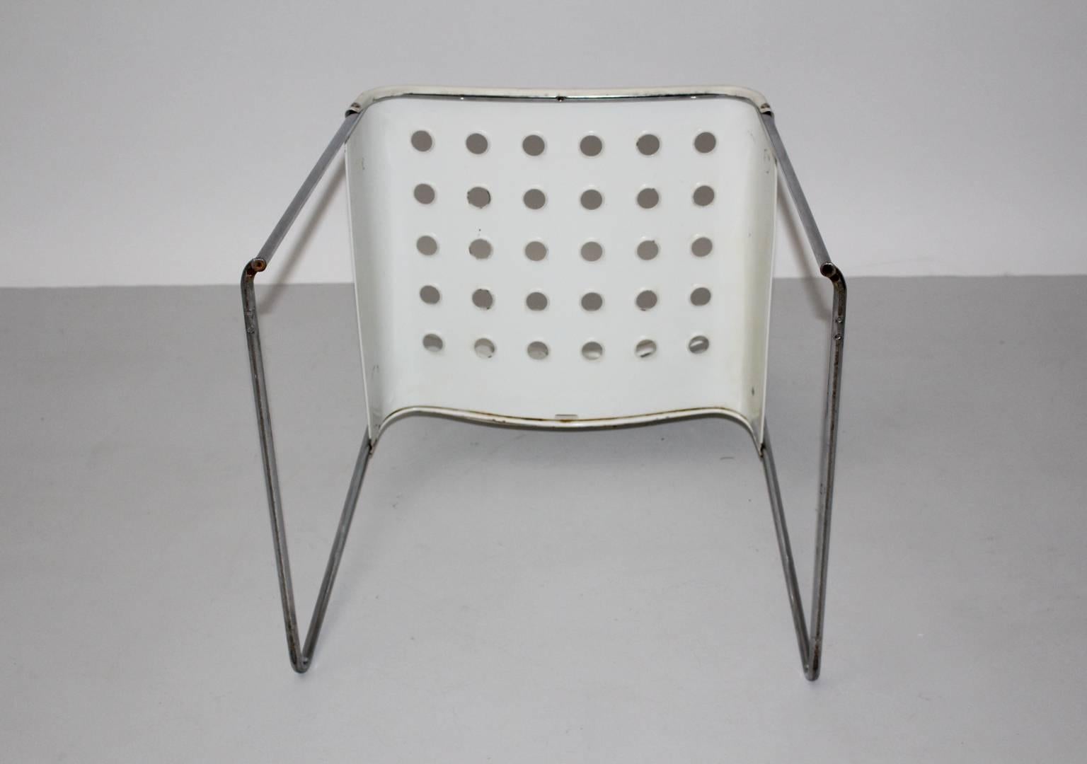 Chaise ou chaise d'appoint vintage en métal blanc de l'ère spatiale par Rodney Kinsman, 1971 en vente 2