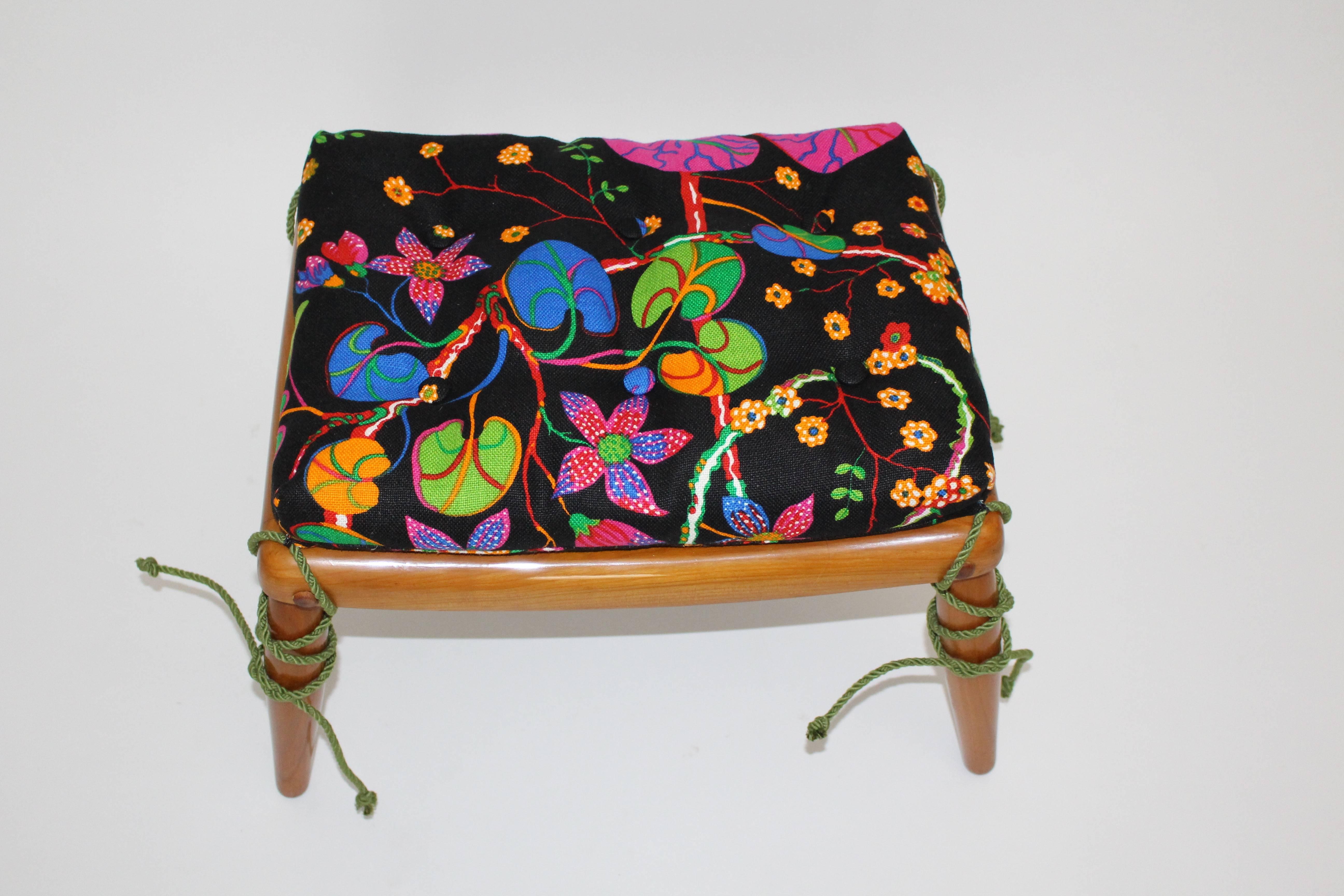 Beechwood Vintage Stool Multicolored Josef Frank Cushion by Anna Lülja Praun In Good Condition For Sale In Vienna, AT