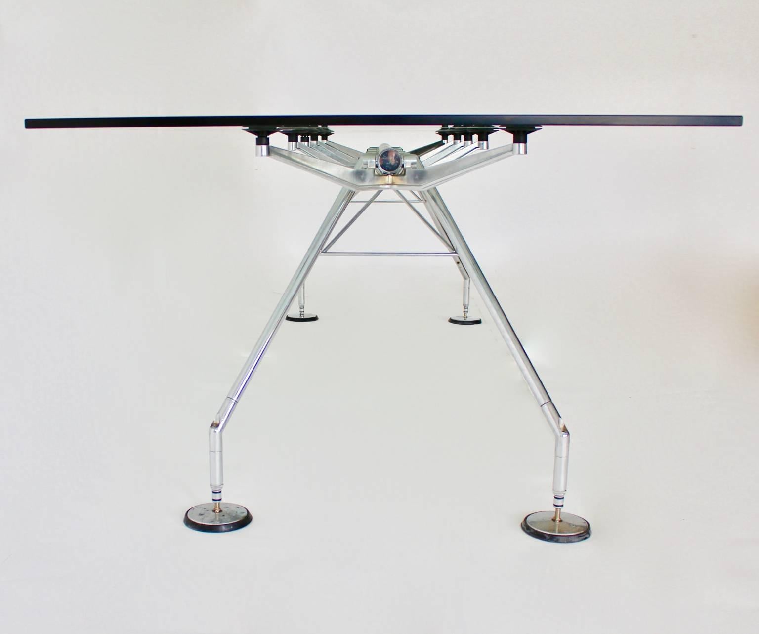 Modernist Vintage Chrome and Glass Dining Table Nomos by Sir Norman Foster 1986  In Good Condition For Sale In Vienna, AT