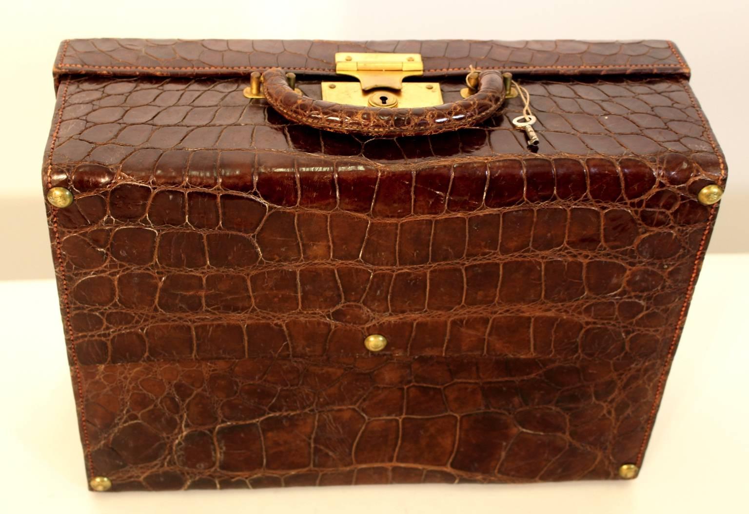English Art Deco Brown Vintage Alligator Leather Case, 1920s For Sale