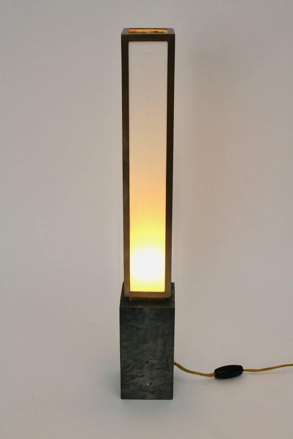 Early 20th Century Art Deco Vintage Glass Stingray Table Lamp Style Eckart Muthesius 1920s Germany For Sale